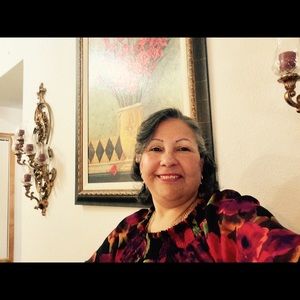 Meet your Posher, Angela